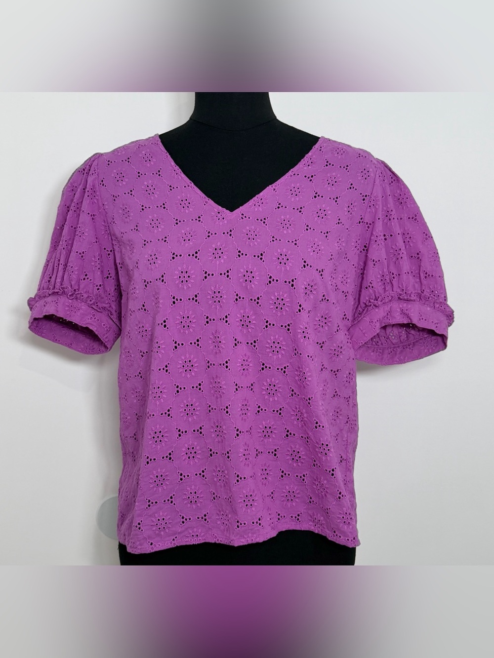 Draper James Heidi Purple Eyelet Puff Sleeve Cotton Top Small - Picture 7 of 11